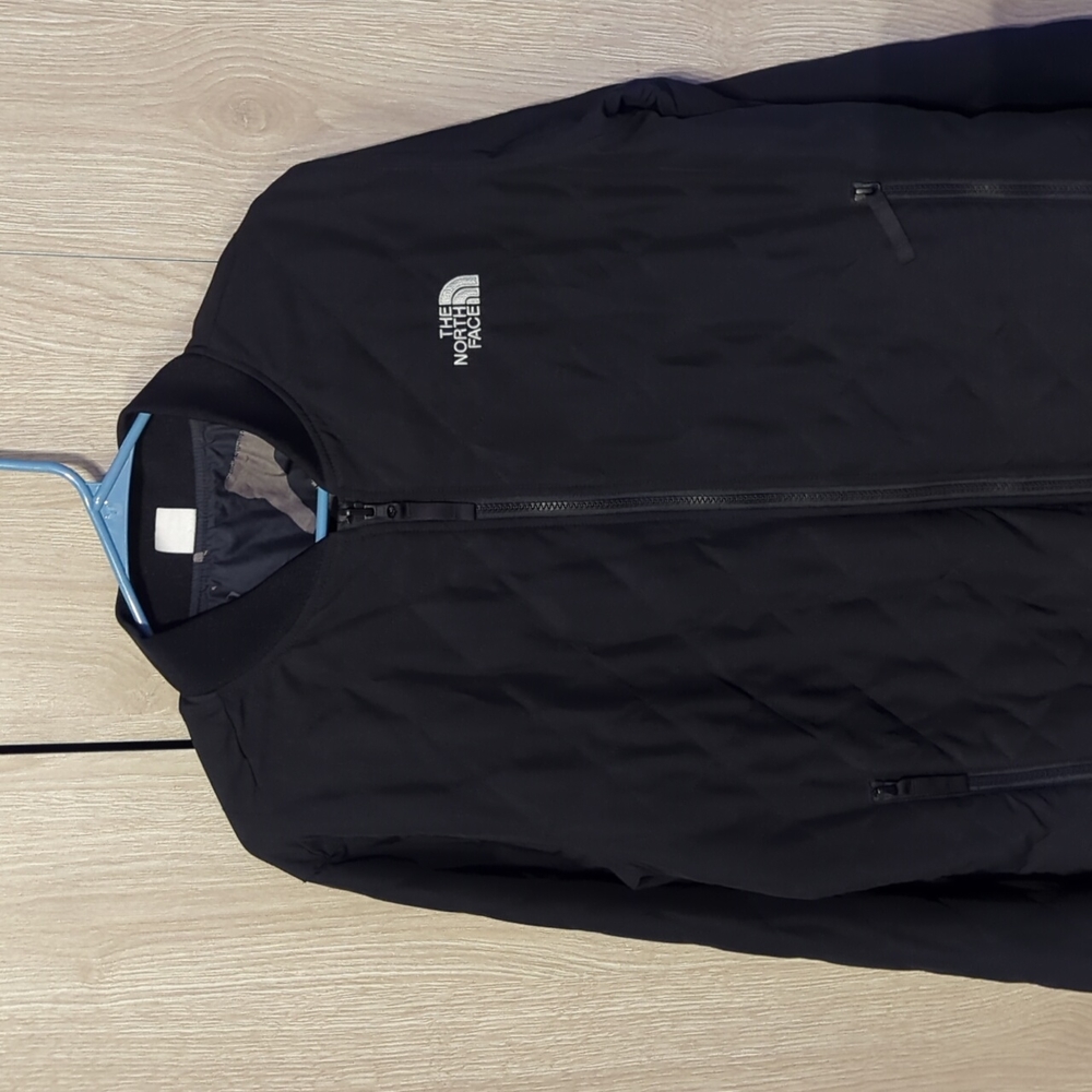 The North face reversible jacket. Barely worn!